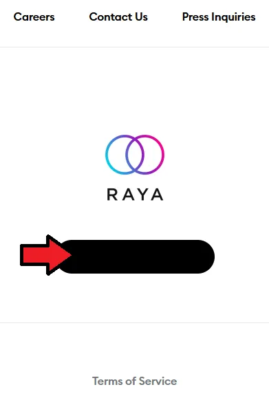 screenshot of the official raya website with apply for membership button